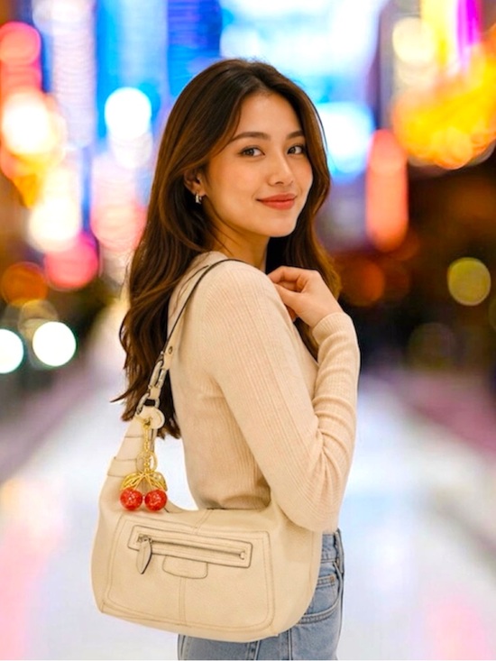 Coach Handbags - Vintage Coach soho schoder Bag Pebbled Leather Hobo Bag in Cream